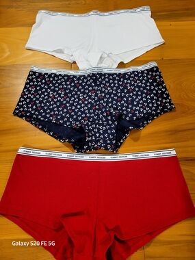 Tommy Hilfiger 3-Pack Cotton Boyshorts - White, Navy Anchor, Red